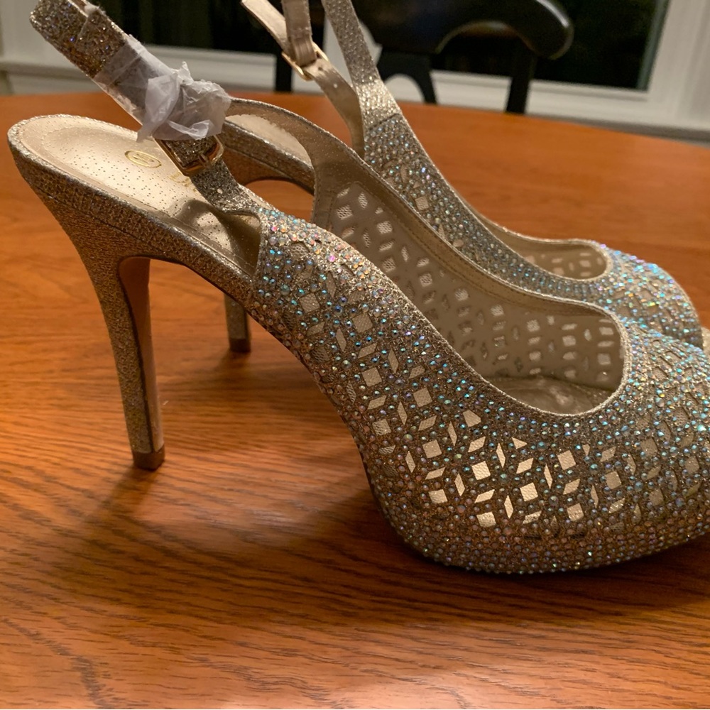 Dream Pairs Crystal Encrusted Heels, 10